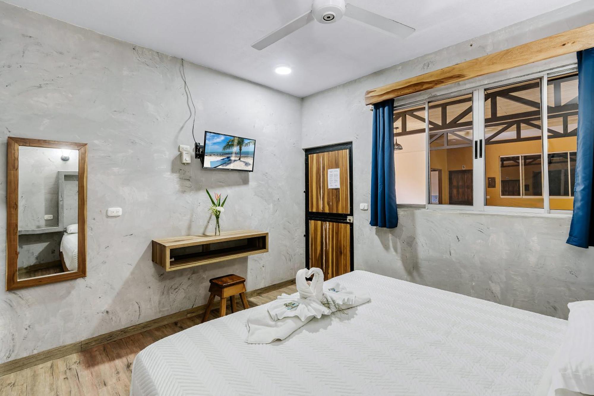 Hotel Tamarindo Inn - 1 Mi To Tamarindo Beach מראה חיצוני תמונה