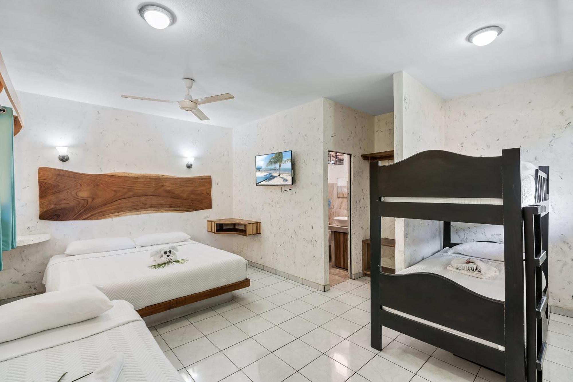 Hotel Tamarindo Inn - 1 Mi To Tamarindo Beach מראה חיצוני תמונה