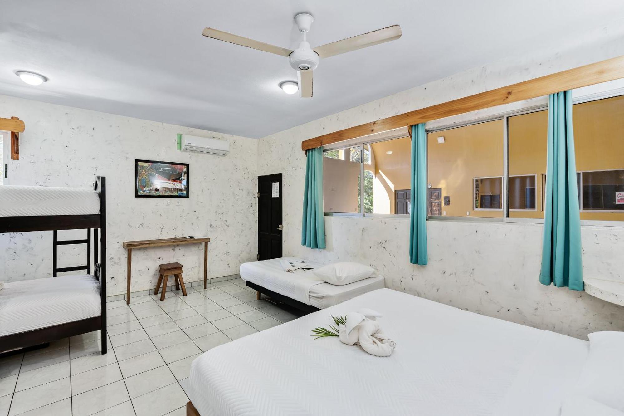 Hotel Tamarindo Inn - 1 Mi To Tamarindo Beach מראה חיצוני תמונה